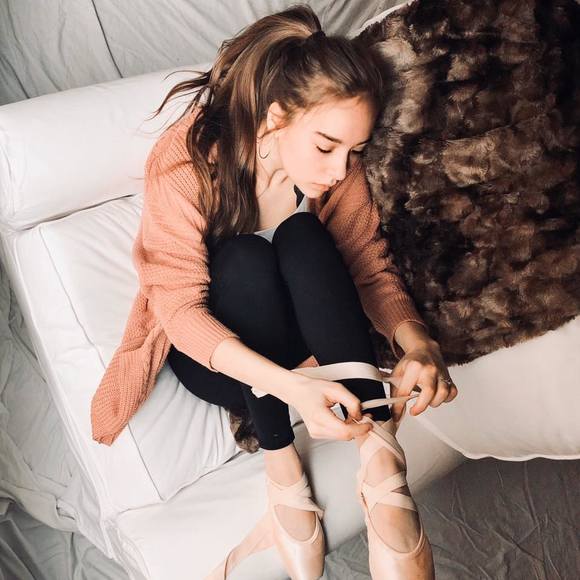 Meet your Posher, Sierra - Picture 1 of 1